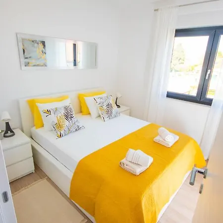 Le-lu Apartment