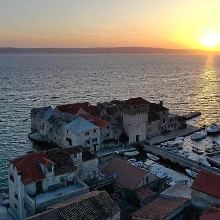 Apartament Le-lu Kaštela