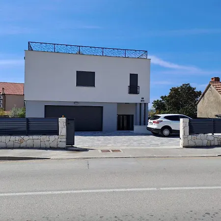 Apartment Le-lu Kastela
