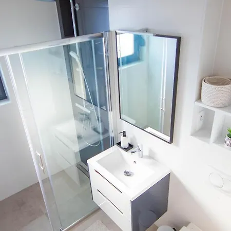 Le-lu Apartment *