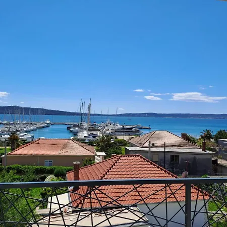 Apartament Le-lu *