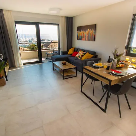 Le-lu Apartment